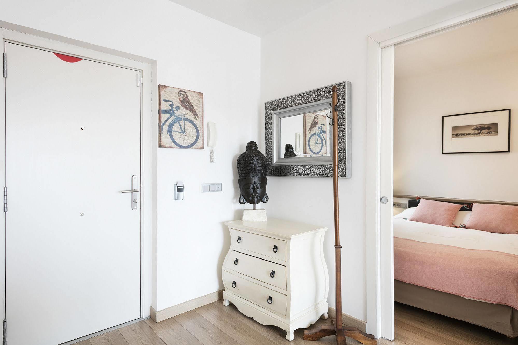 Aspasios Ramblas Apartamento *