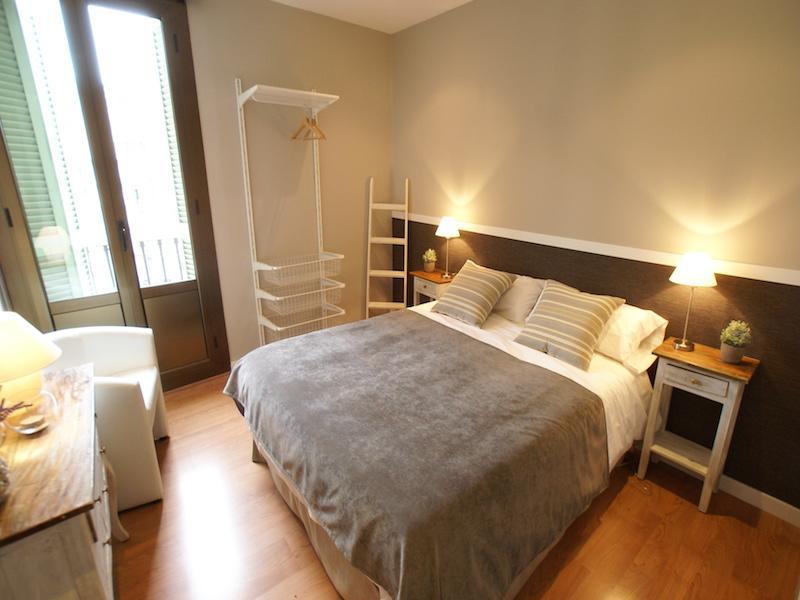 555 Bcn Apartment