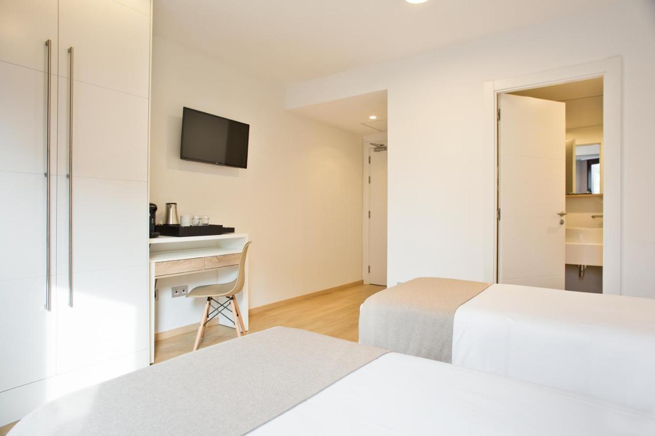 Hotel Ginosi Pedralbes 3*