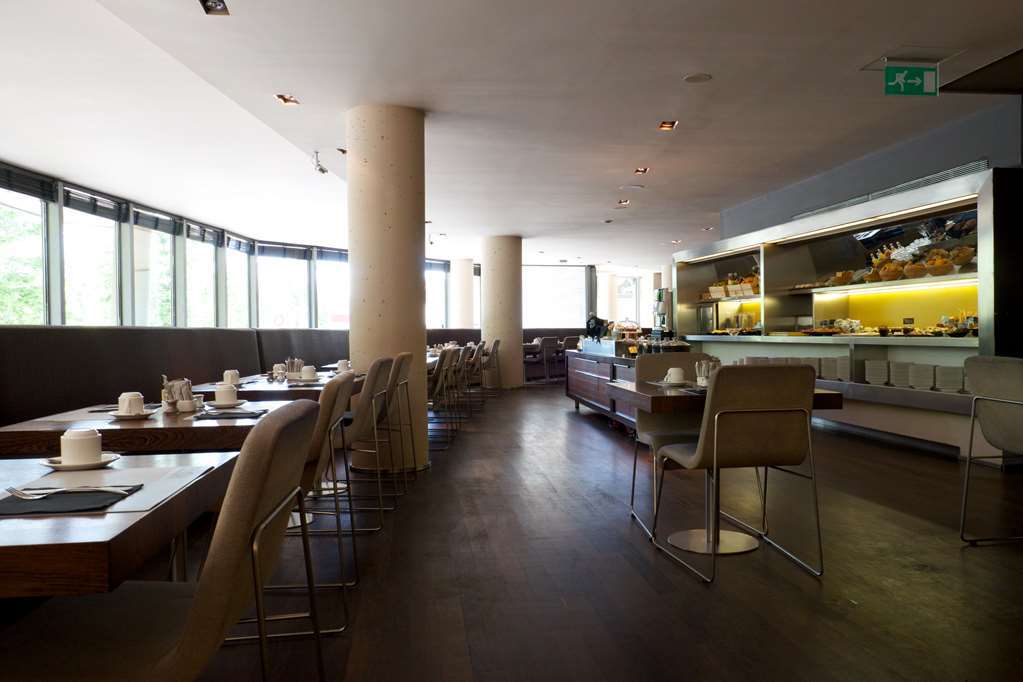 Hotel B 3*
