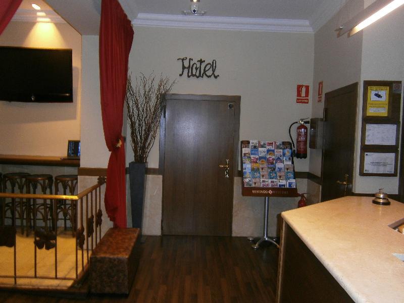 Hotel Adagio 2*