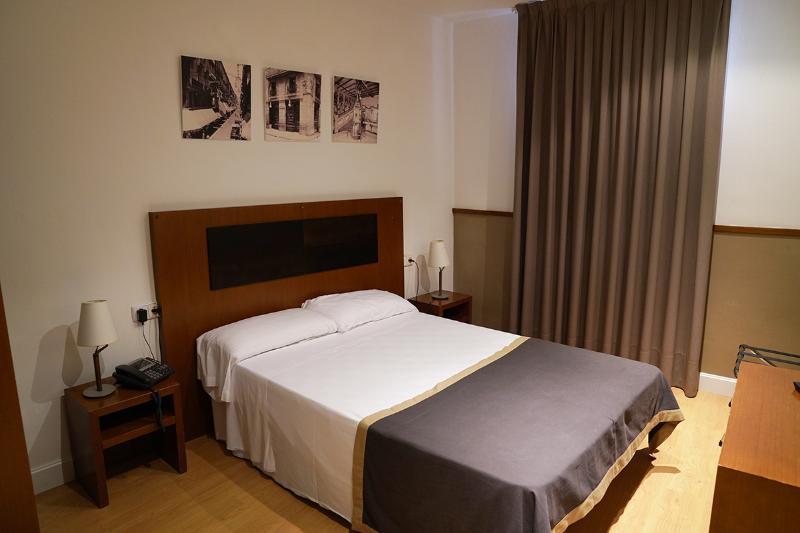 Adagio Hotel 2*