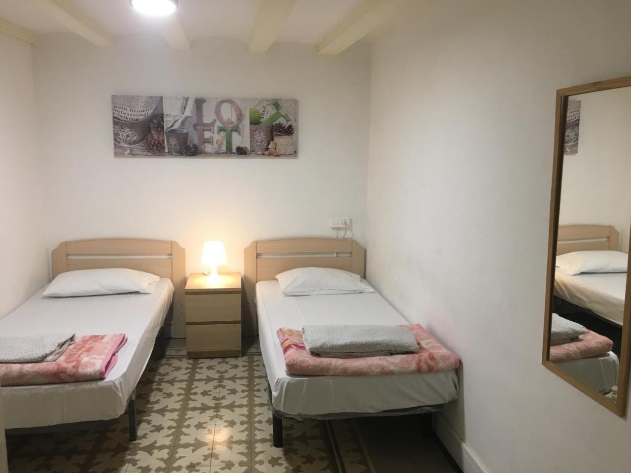 4 Fun Hostal *