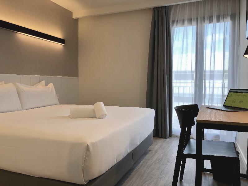 Acta Bcn 40 Hotel Barcelona