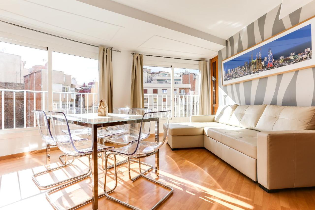 Luminous 2 Bedroom Next To Sagrada Familia Apartment *