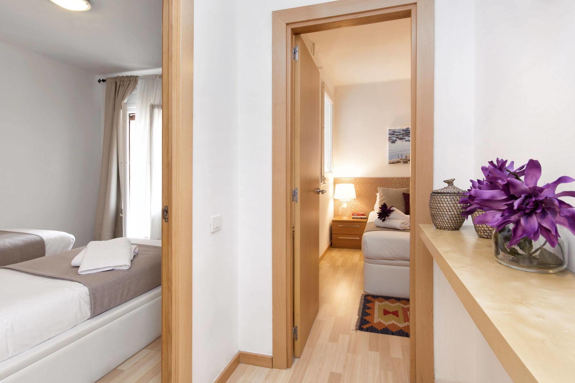 Apartment Eixample Building By Mercedes Heritage Barcelona