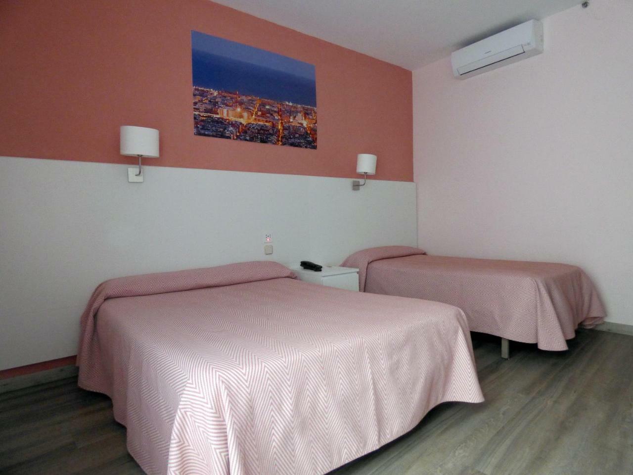 Cuatro Naciones Hotel 2*