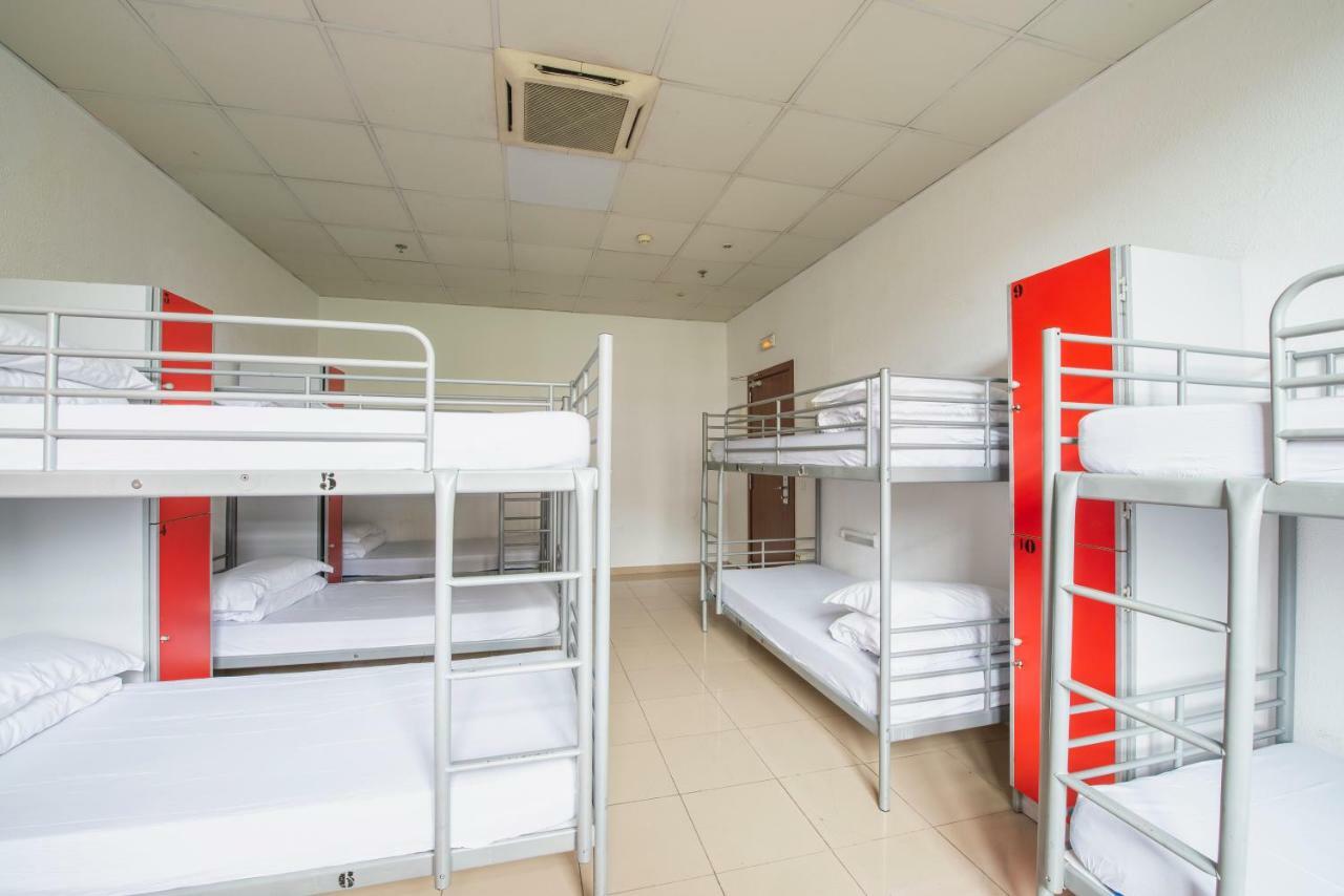 Safestay Passeig De Gracia (adults Only) Hostel *