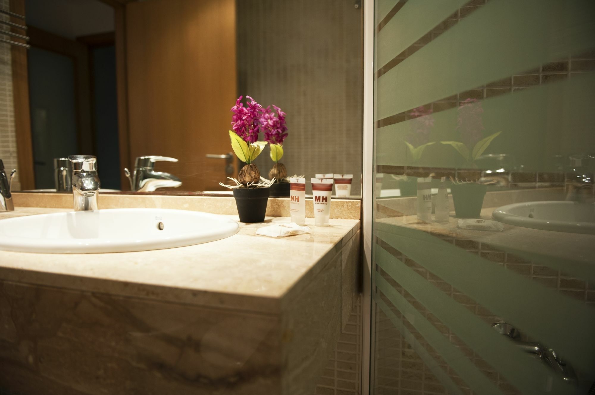 Mh Gracia Apartment Barcelona