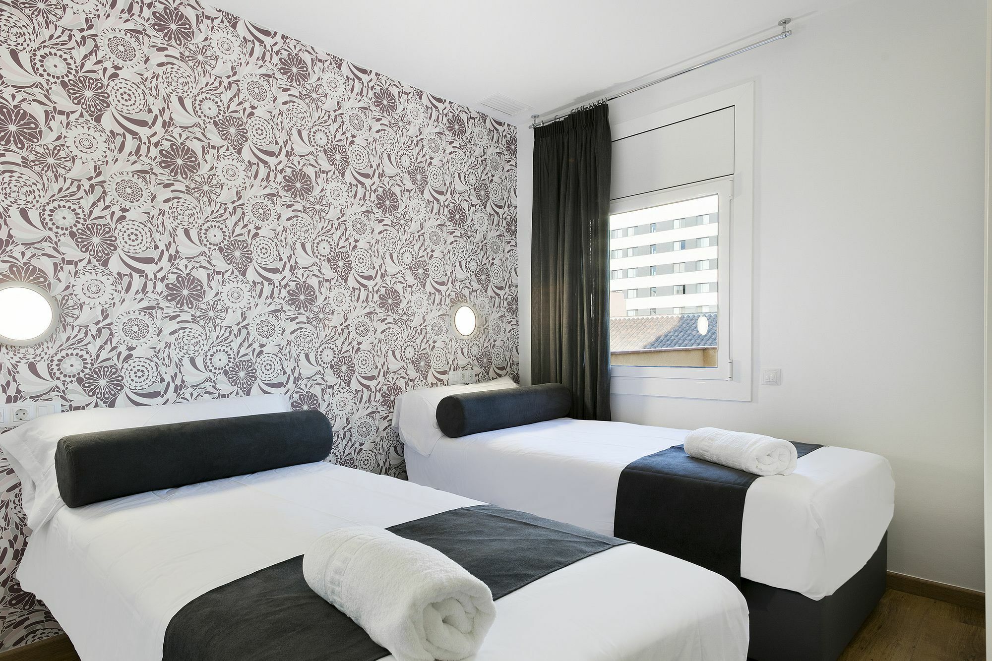 Mar Apartments