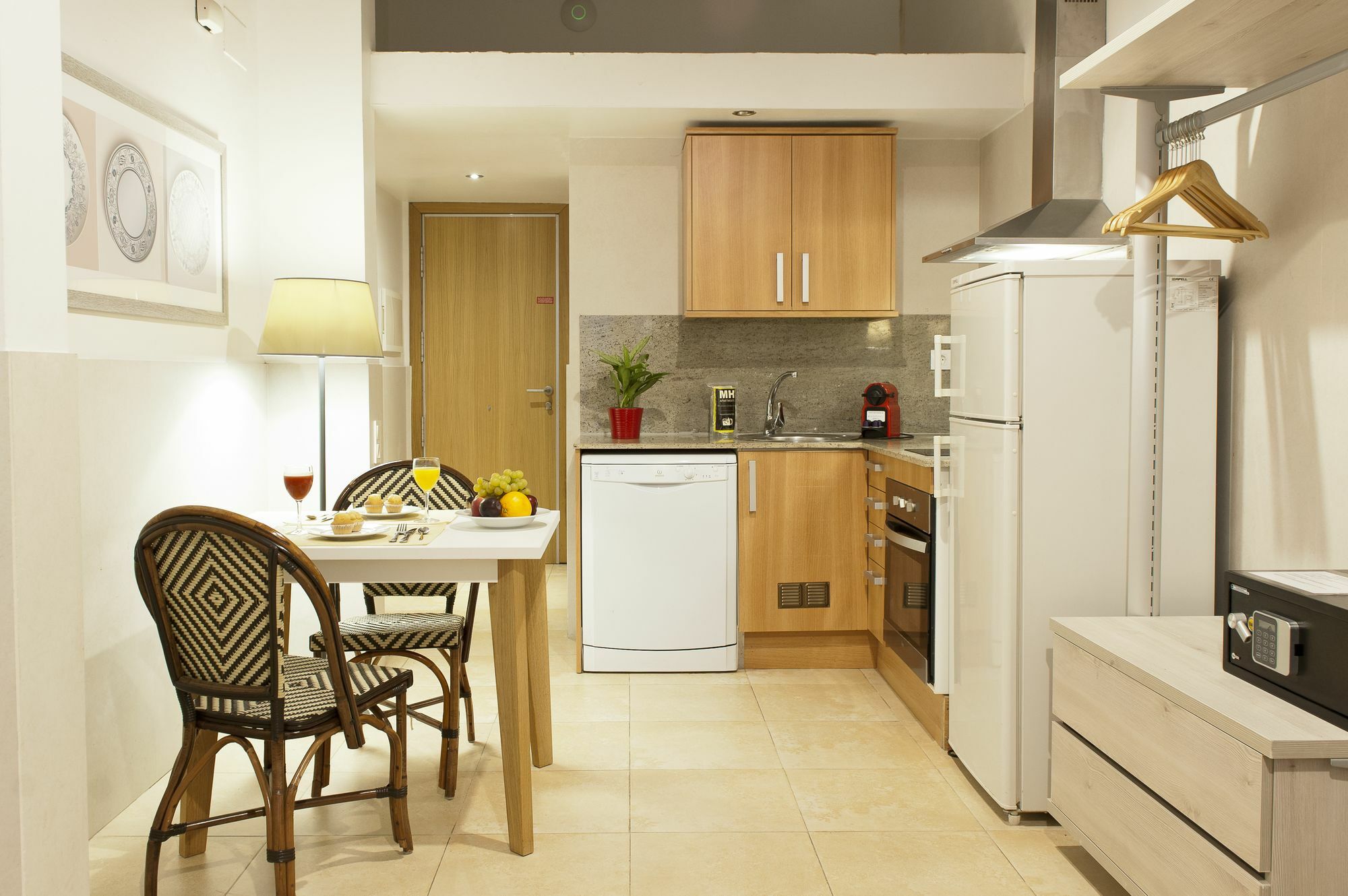 Apartment Mh S. Familia *