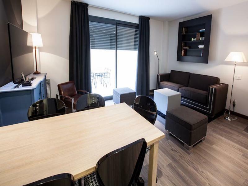 Cosmo Consell De Cent - Plaza Universitat Apartamento Barcelona