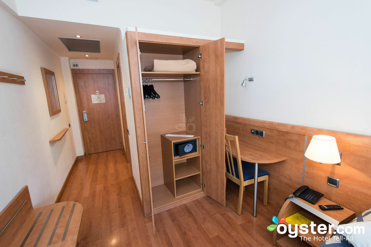 Hotel Acta Antibes 2*