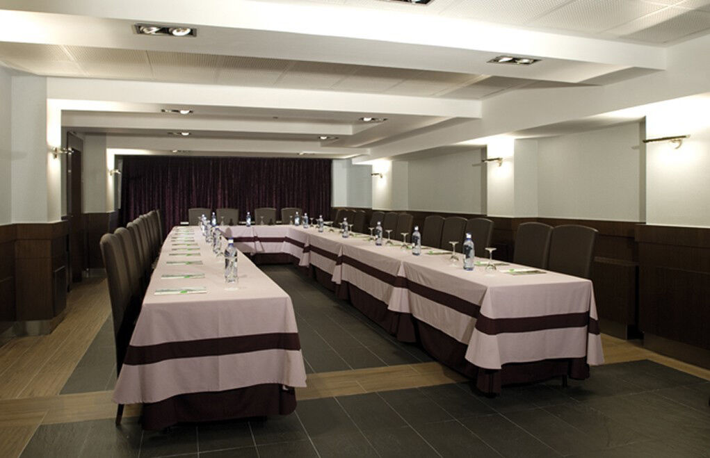 Colonial Hotel 4*