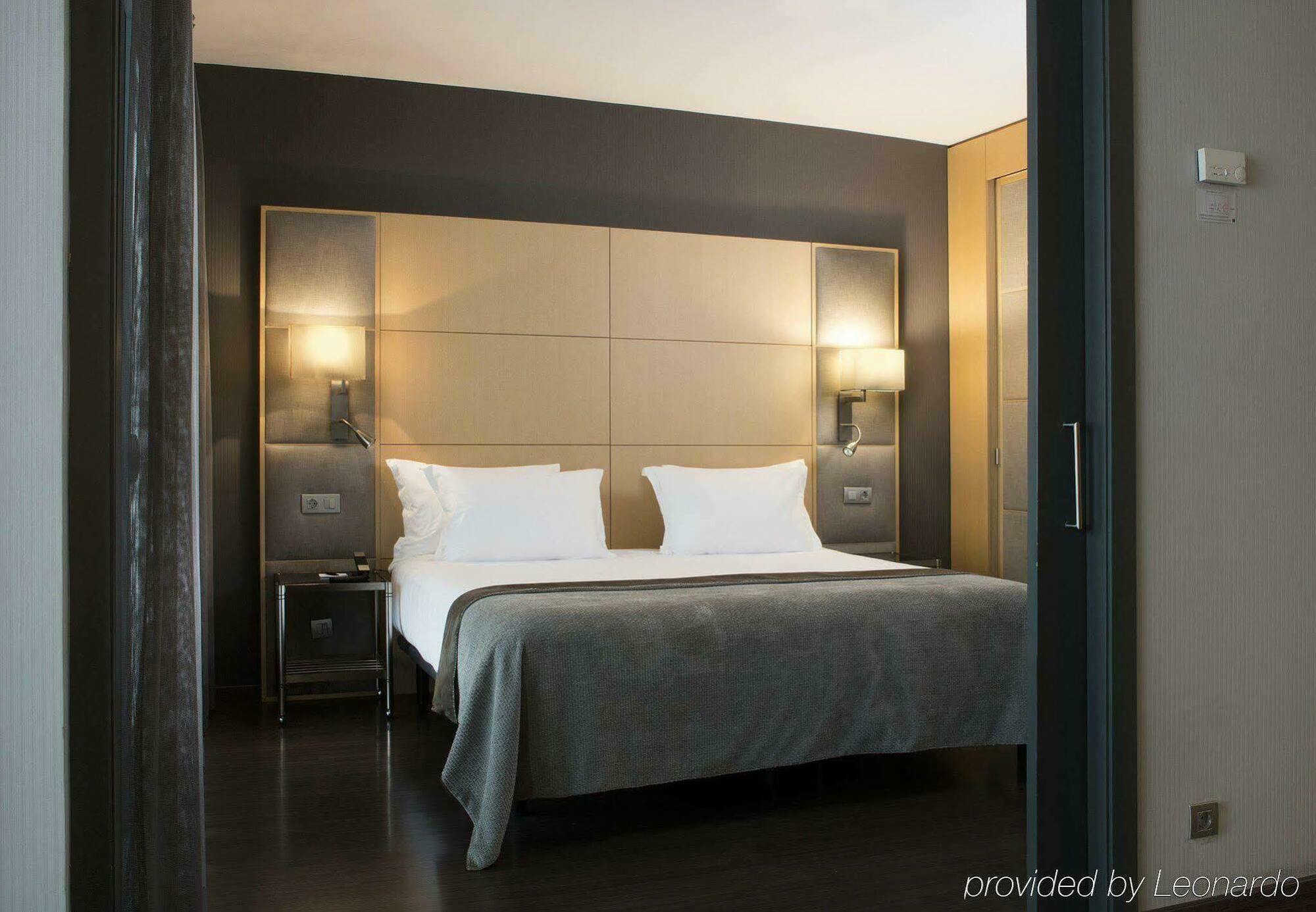 Hotel Ac Victoria By Marriott 4*
