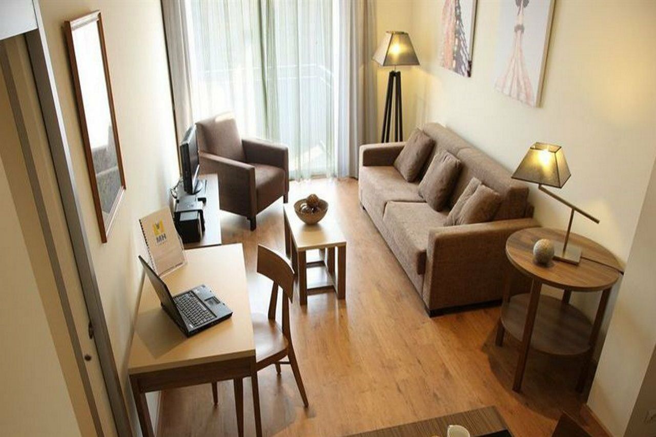 Mh S. Familia Apartment *