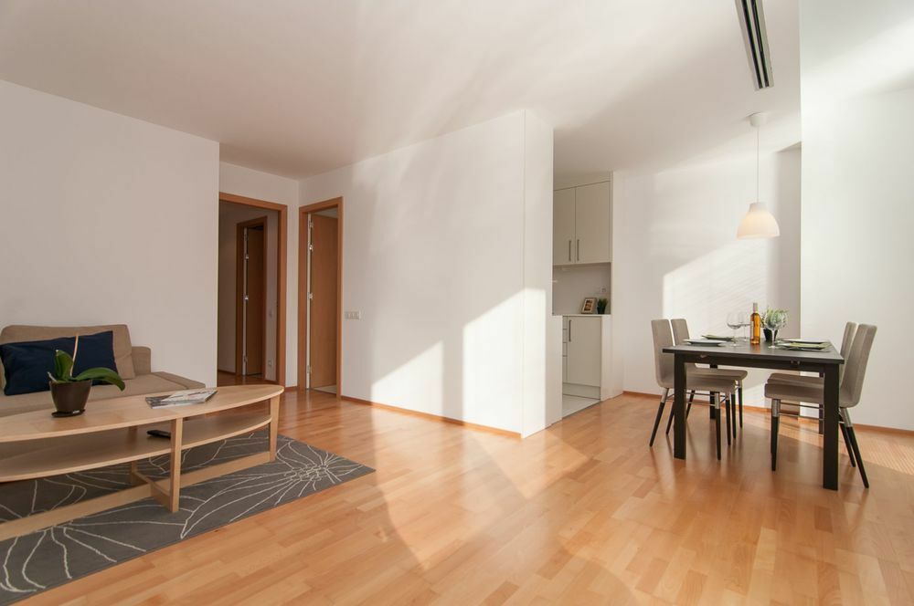 Bbarcelona Placa Universitat Flats