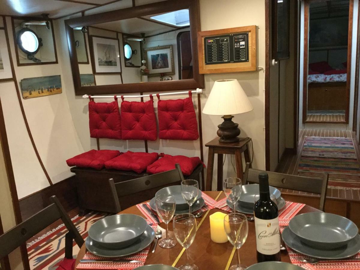 La Lutine Hotel en barco Barcelona