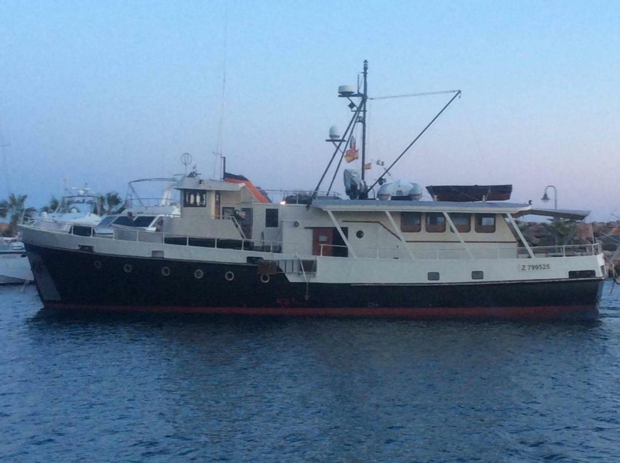 La Lutine Hotel en barco Barcelona