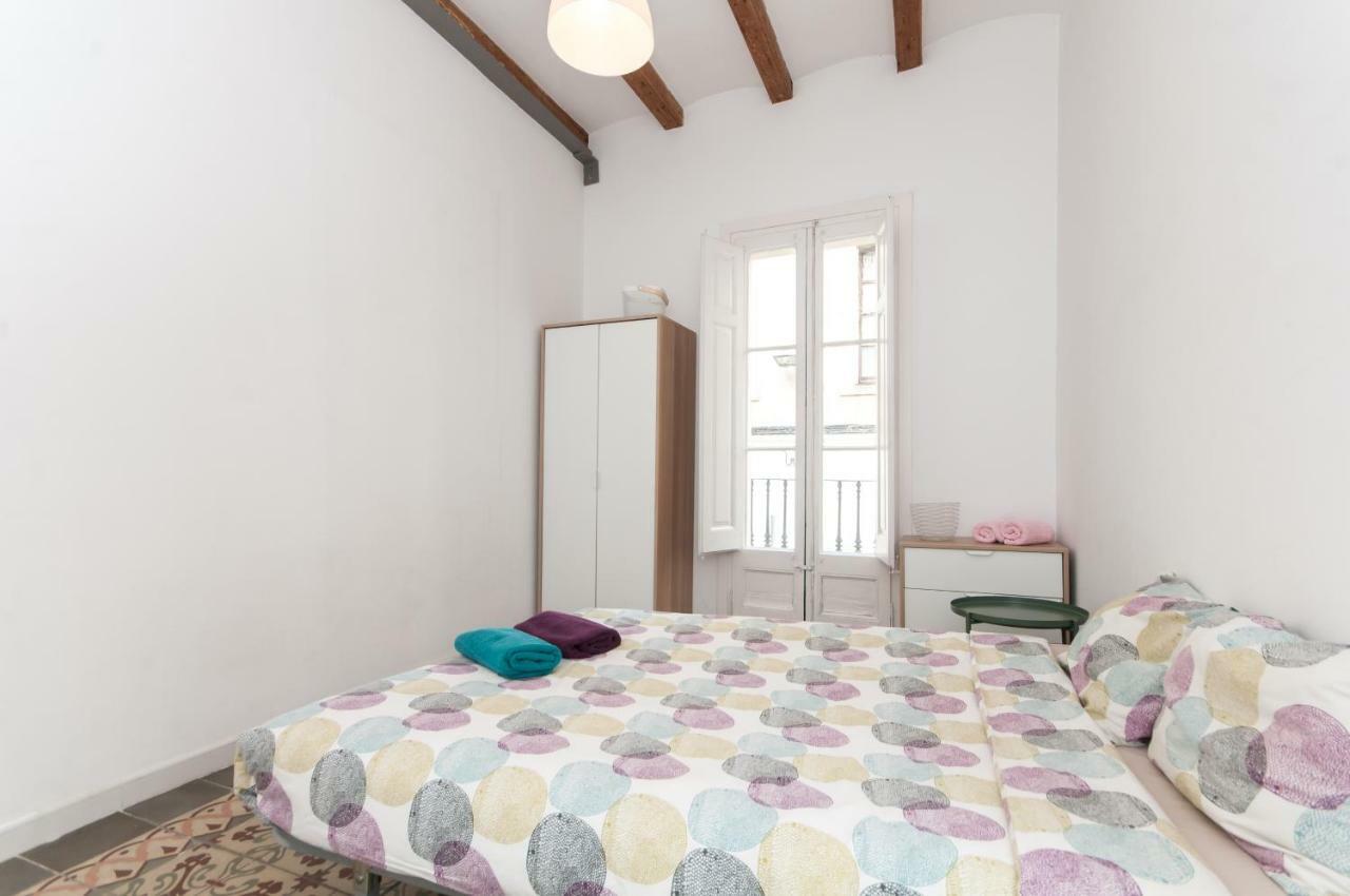 Gopal-comfortable Cozy For Groups In Gracia Apartment