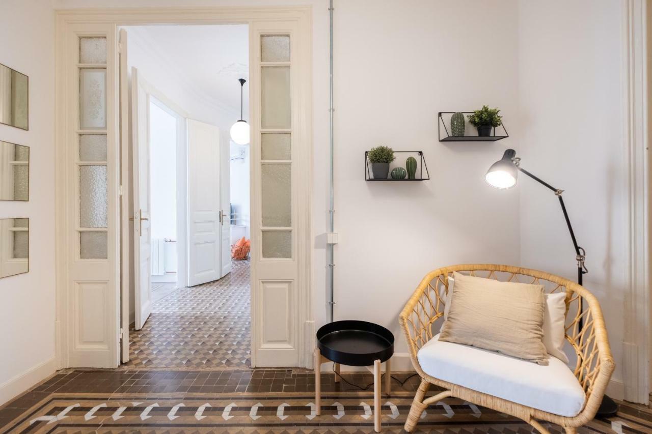 B32-sunny And Modernist For Groups In Center Apartamento