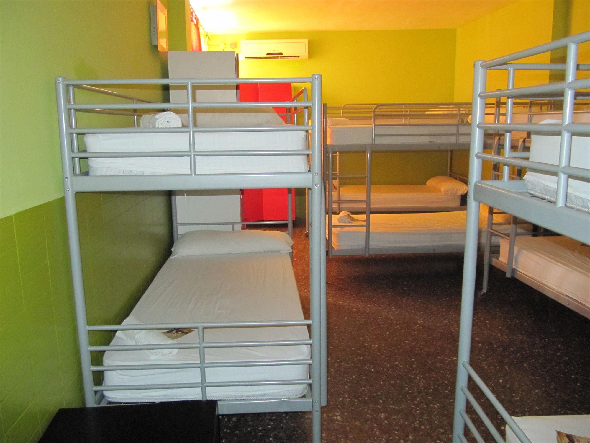 Onefam Les Corts Hostel *