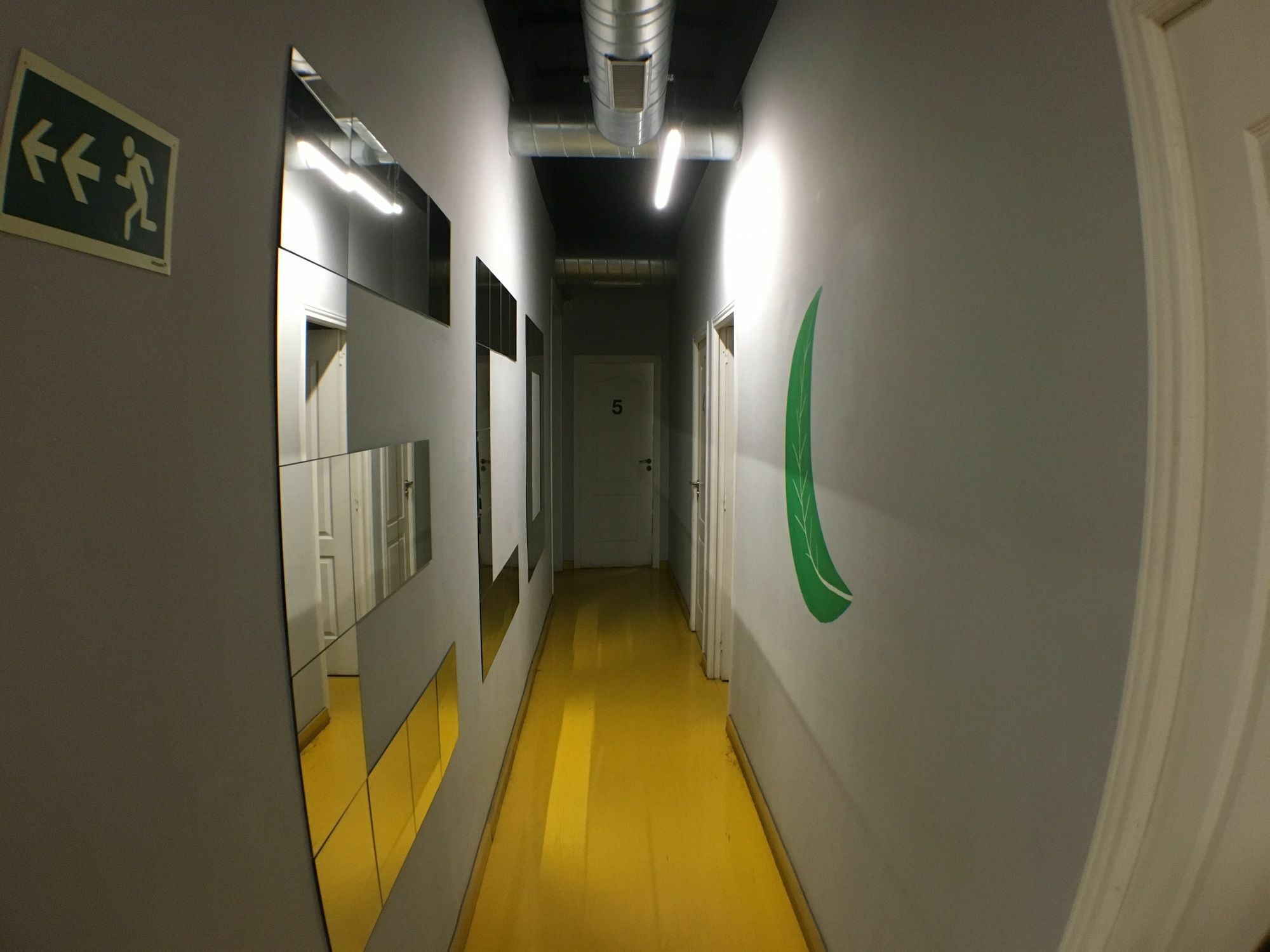 Hostal Sleep - Certified Eco Youth