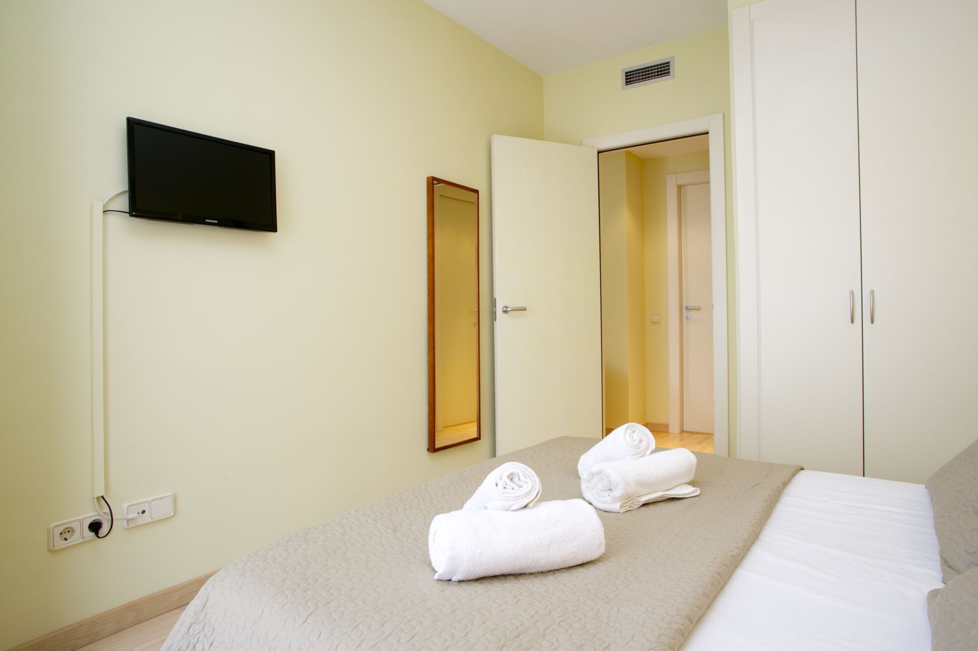 Apartamento Sagrada Familia Views *
