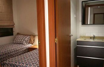 Ainb Raval Hospital Apartamento *