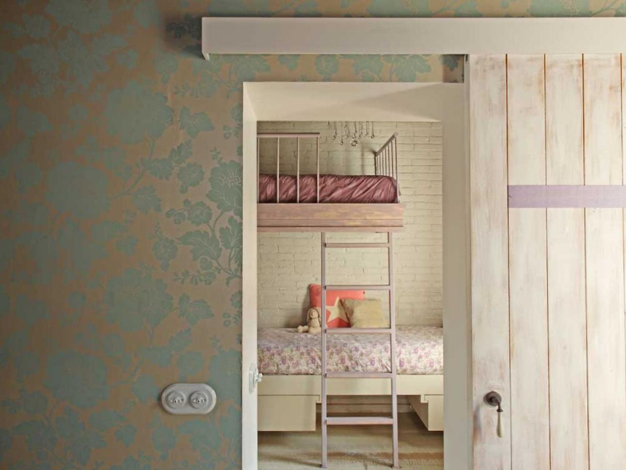 Pink House Hotel *