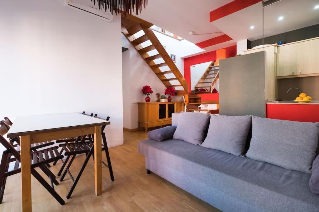 6 Pax Duplex Penthouse Las Ramblas Barcelona Apartment *