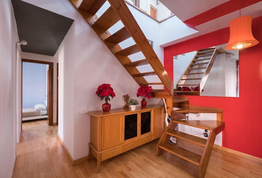 Apartment 6 Pax Duplex Penthouse Las Ramblas Barcelona