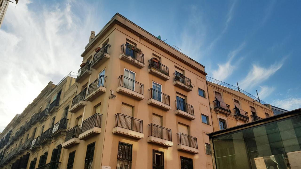 Apartment 6 Pax Duplex Penthouse Las Ramblas Barcelona