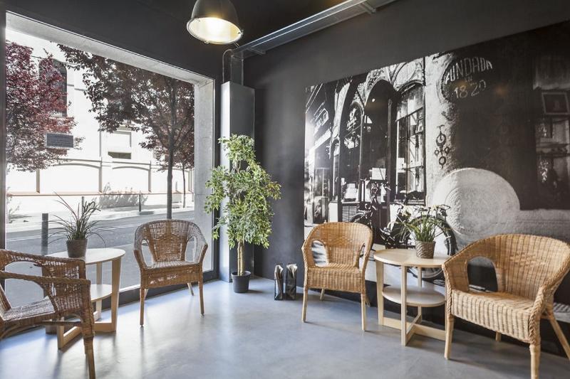 Hotel Dingdong Fira