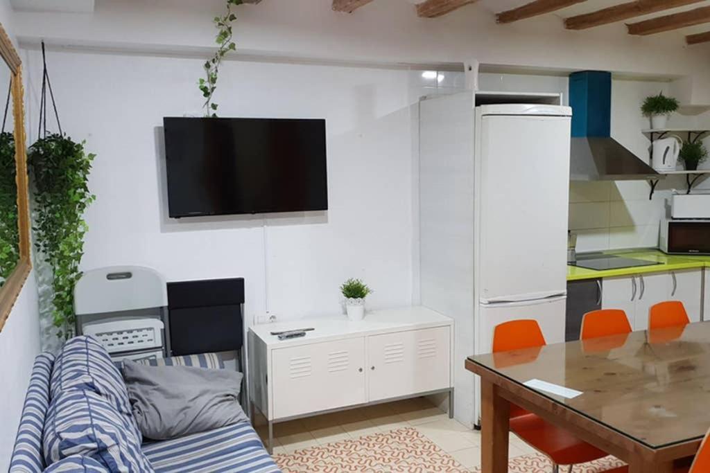 7 Pax Montserrat Ramblas Barcelona Apartamento