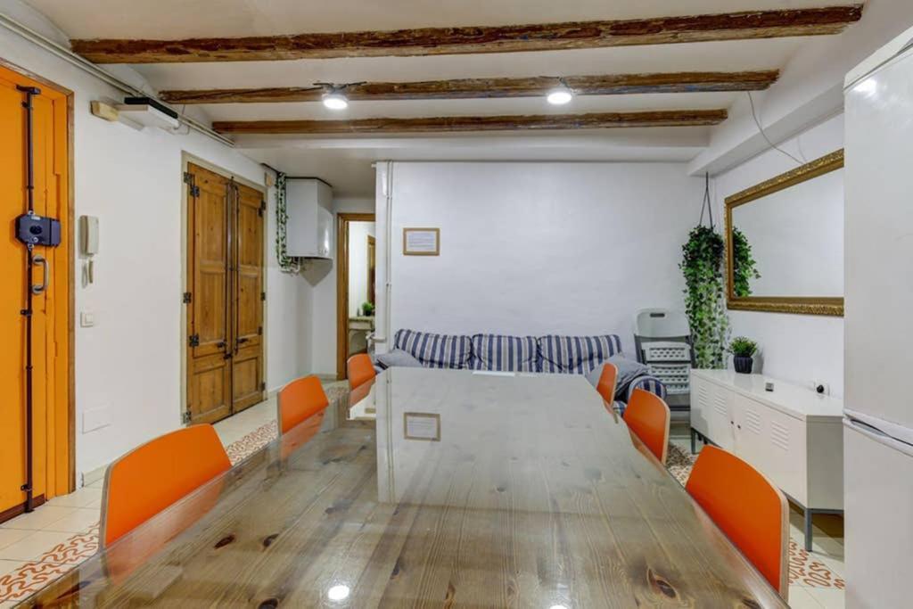 7 Pax Montserrat Ramblas Barcelona Barcelona