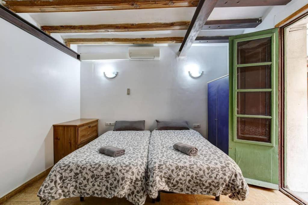 7 Pax Montserrat Ramblas Barcelona Apartamento *