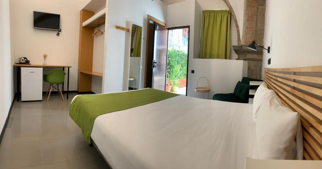 Hostal La Terrassa Guest house *
