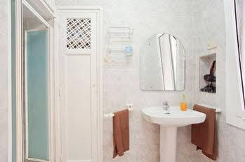 Tarradellas Sants Estació Apartamento *