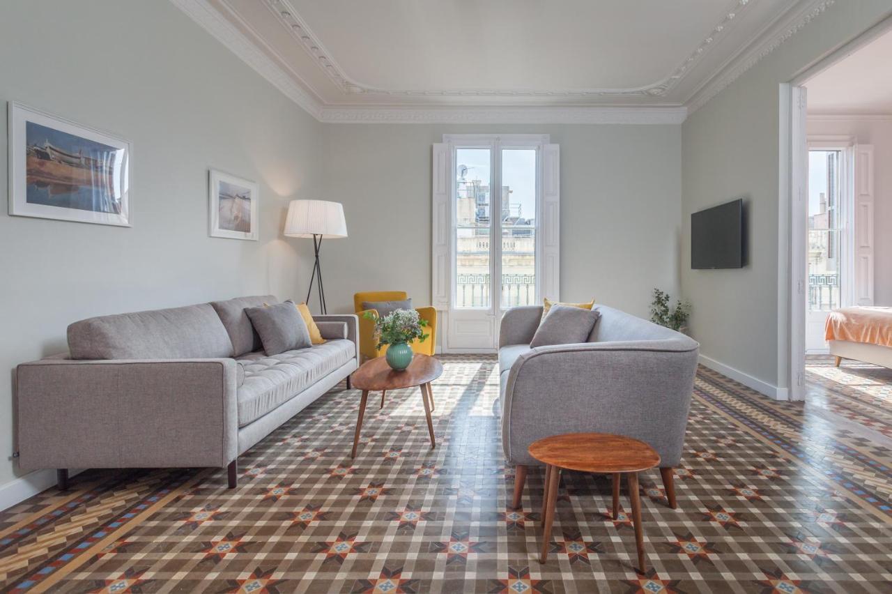 6 En Modernista En El Corazon De * Barcelona