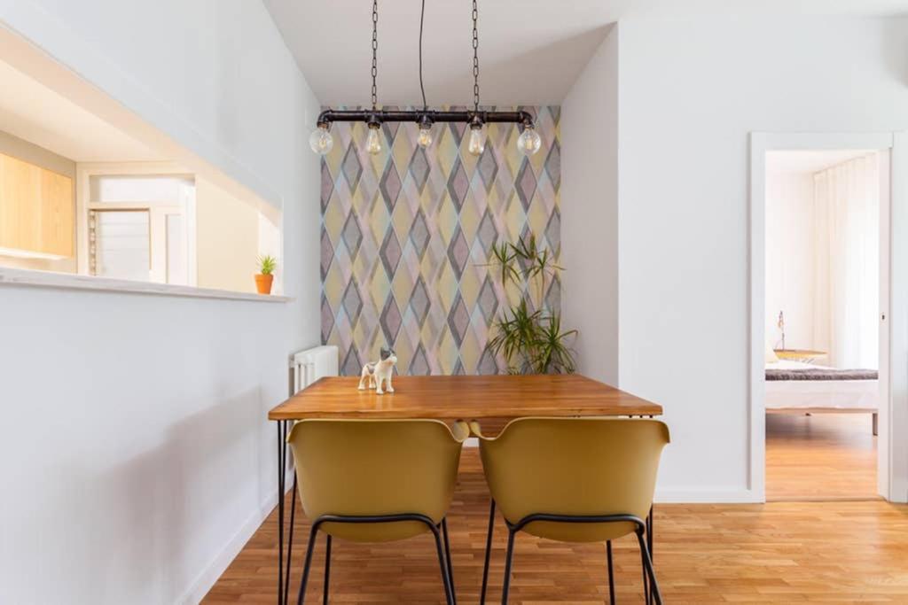 Art House Renoir Plaza Universitat Sant Antoni Apartamento
