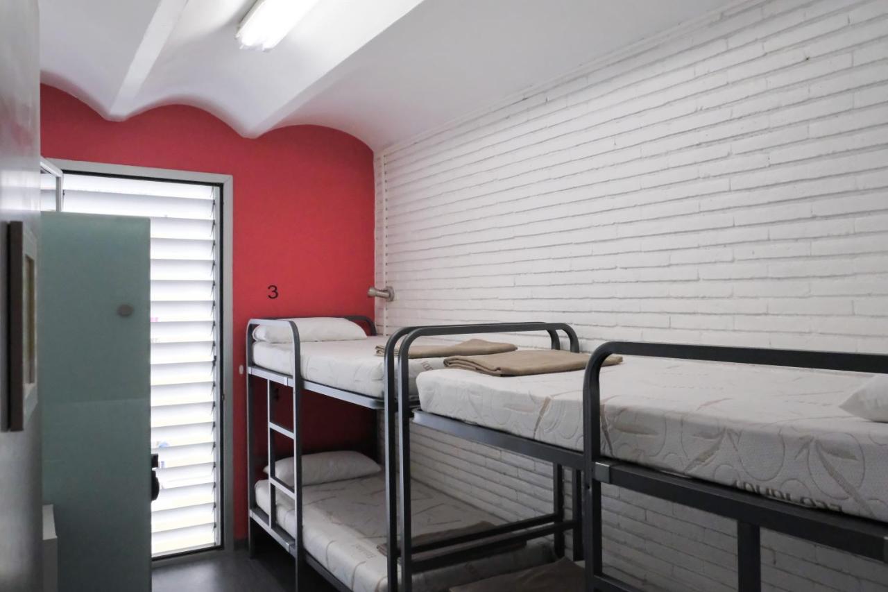 Hellobcn Youth Hostal
