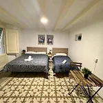 Sleep In Gothic Bcn