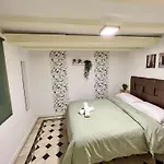 Sleep In Gothic Bcn
