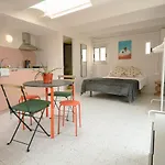 Ideal Ramblas Apartments