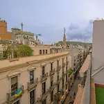 Ideal Ramblas Apartments