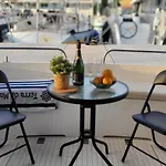 Cosy And Homey Houseboat Castelldefels