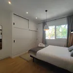 2Br Central Location