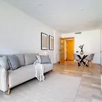Cozy Apartment II - Les Corts