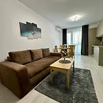 Apartamento Elegante, Luminoso Y Coqueto
